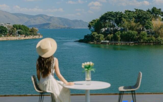 Arcadia Seaview Design Hotel