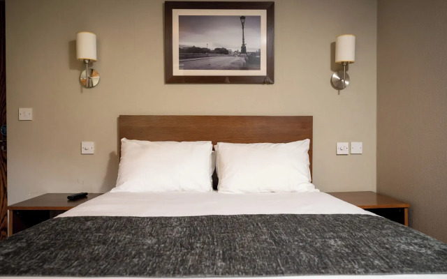 The Wellington Hotel by Greene King Inns