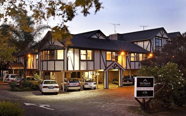 Mount Richmond Hotel