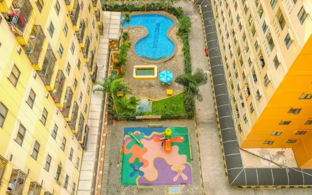 Modern Look Studio At Kebagusan City Apartment