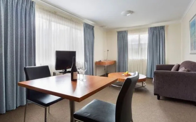 Premier Hotel & Apartments