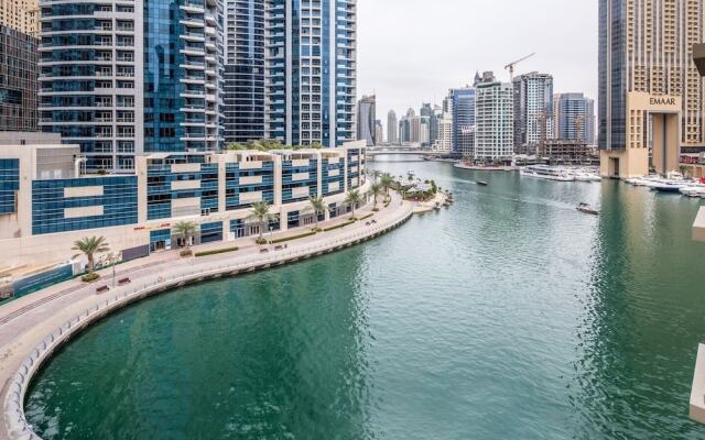 Unique & Stylish 1BR w/ Incomparable Marina Views!