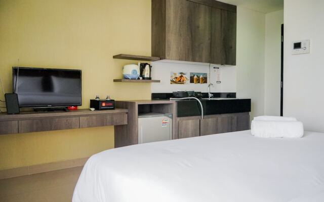 Cozy and Sweet Studio at Paramount Skyline Apartment