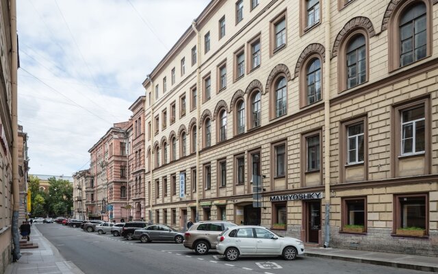 Homely apartment on Gromovoy 8