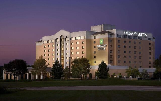 Embassy Suites by Hilton Kansas City International Airport
