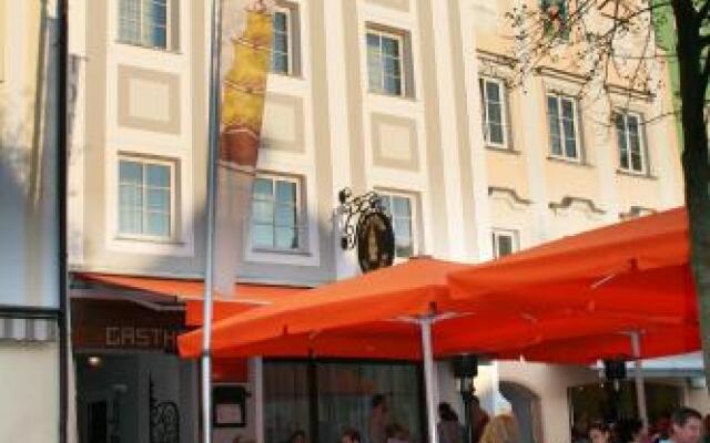 Hotel zum Goldenen Schiff