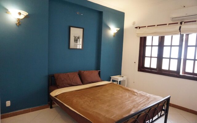 Leiden Homestay & Cafe