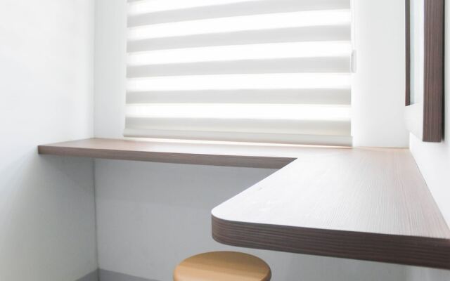 Cozy and Tidy Studio Apartment at Ayodhya Residences