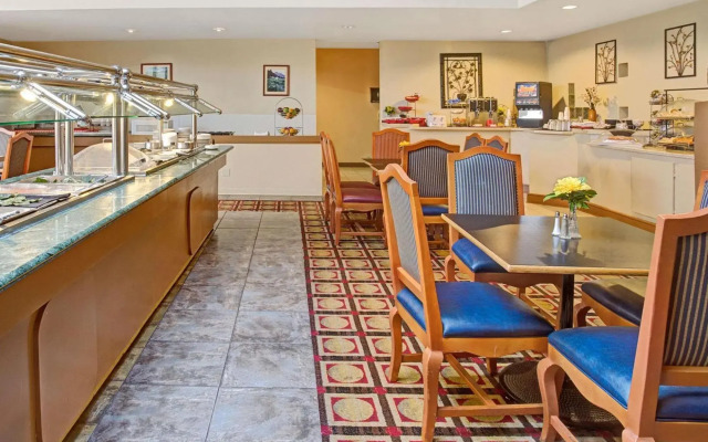 Four Points by Sheraton Englewood Centennial Airport
