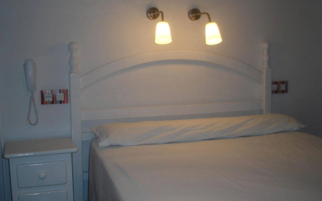 Hostal Arias