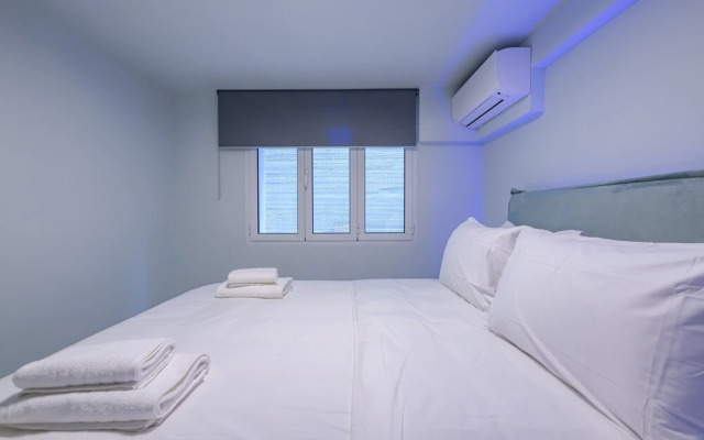 Lovely underground nest with prv terrace