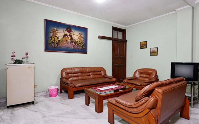 ZEN Rooms Villa Duta