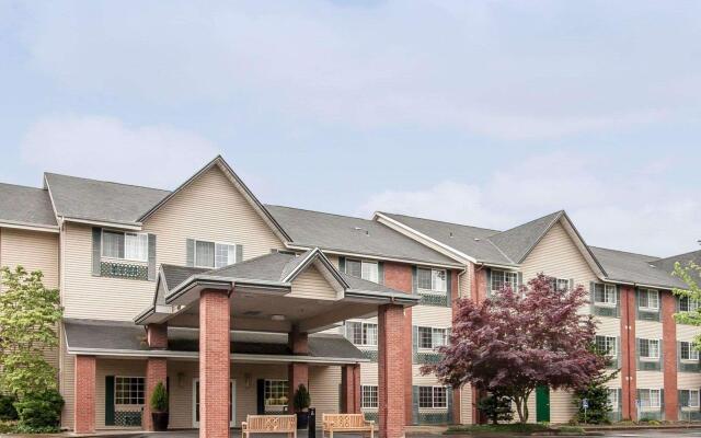 Comfort Inn & Suites Tualatin - Lake Oswego South