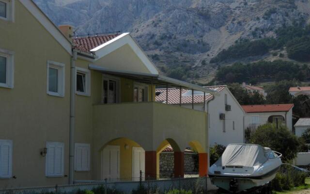 Baska Beach Apartments