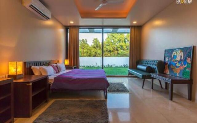 EKO STAY (Gold)- PALM GROVE VILLA