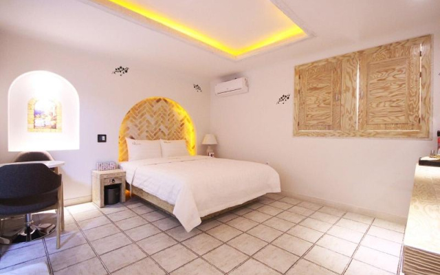 Gimje Q Drive Self Check-in Motel