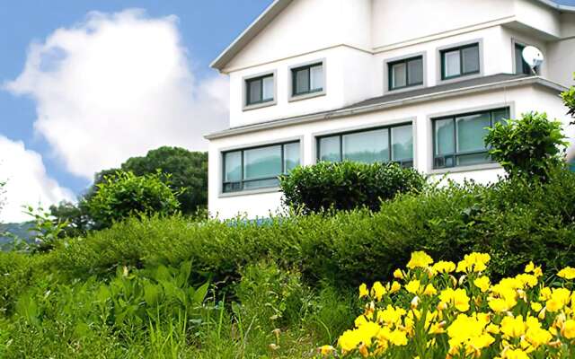 Yangpyeong Clear Water Pension