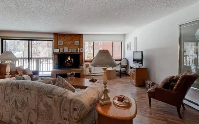 Pine Ridge Condominiums