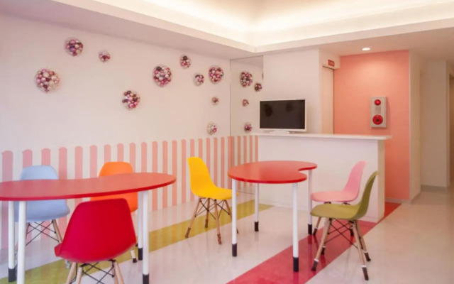 Picnic Hostel Osaka