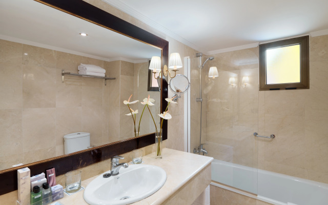 H10 Corregidor Boutique Hotel
