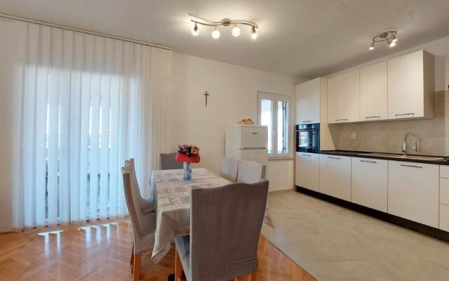 Fab - Spacious Terrace - A1
