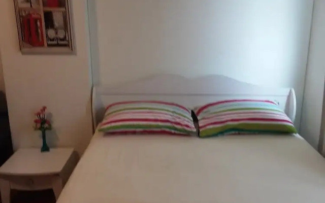 Room in Studio - T8 Guest House Don Mueang Challenger Triple Room
