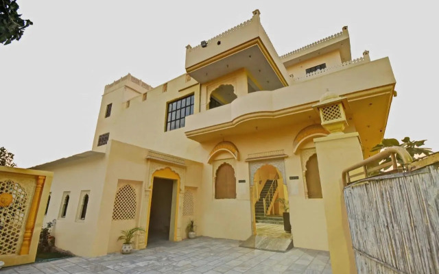 OYO Flagship 70280 Hotel Raj Baag