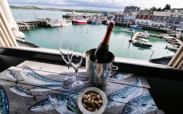 Padstow Escapes - Pajar Luxury Penthouse Apartment