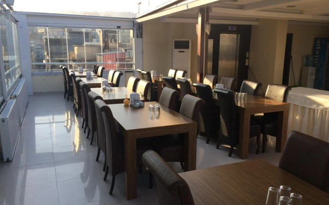Gloria Tibi Hotel