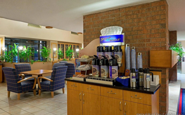 Holiday Inn Express Toronto East - Scarborough by IHG