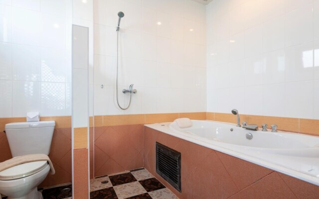 Naiyang Beach - 4 Bedroom Pool Villa