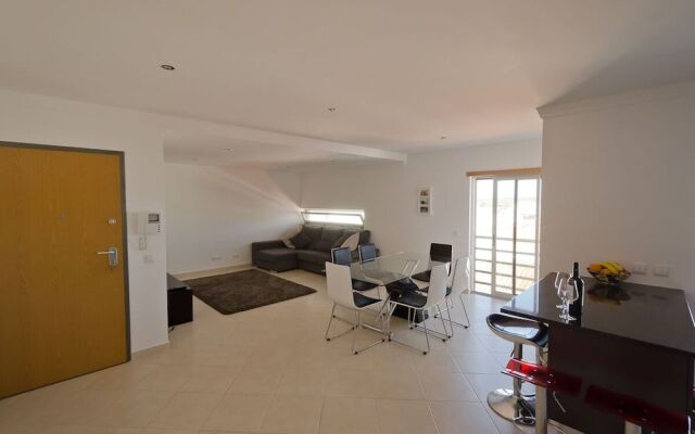 Modern 2 Bed Apartment 5km Carvoeiro