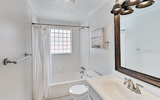 439block 5 Bedroom Home