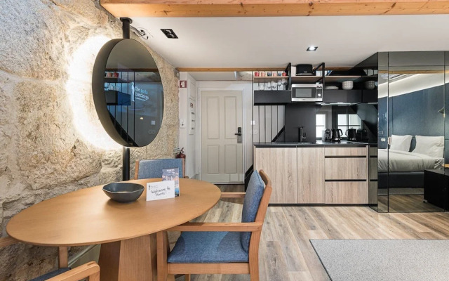 Guestready - Mezuzah Yellow