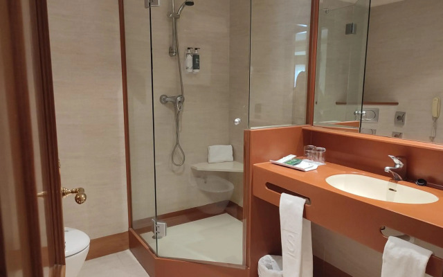 Hotel Sercotel Cuatro Postes