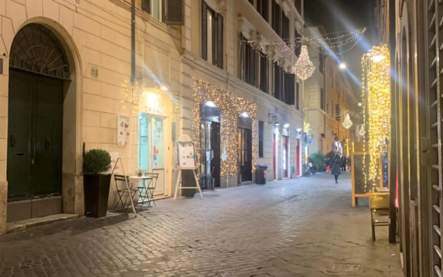 Spanish Steps Corner