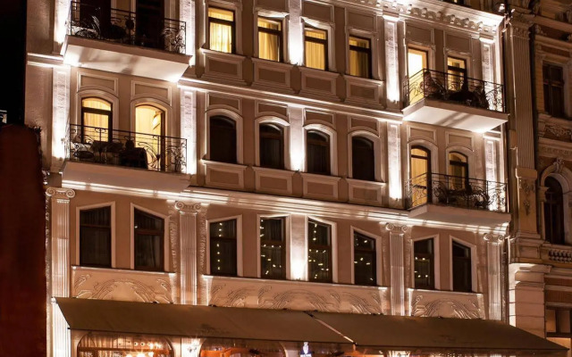 Palais Royal Hotel