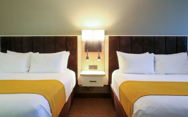 Oxford Suites Spokane Valley
