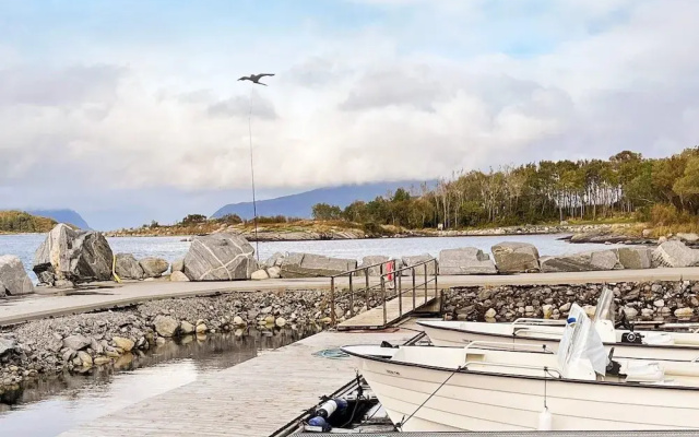 10 Person Holiday Home in Brattvag