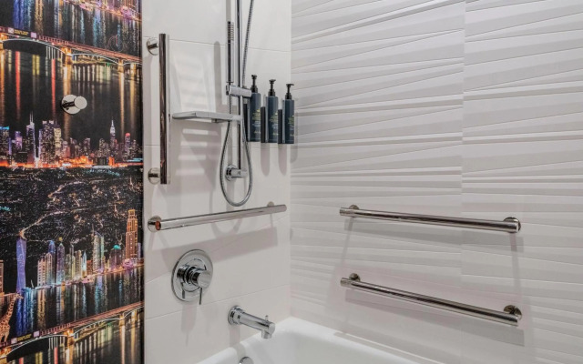 Aloft Dallas Arlington South