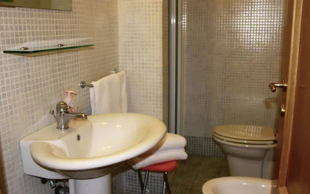 Restful Farmhouse with Pool near Forest in Vinci