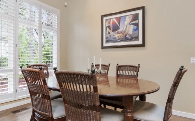 Southern Soleil 5 Bedroom Holiday Home