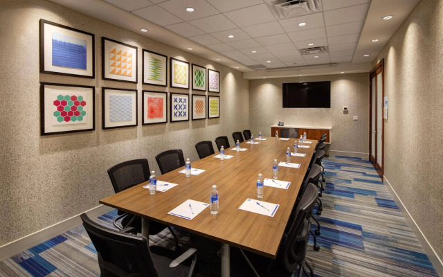 Holiday Inn Express & Suites Terrace by IHG