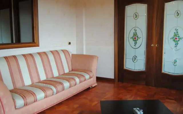 Vladi Luxury Aparthotel