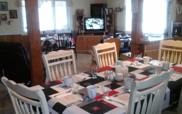 Gîte des P'tites Madames Bed and Breakfast