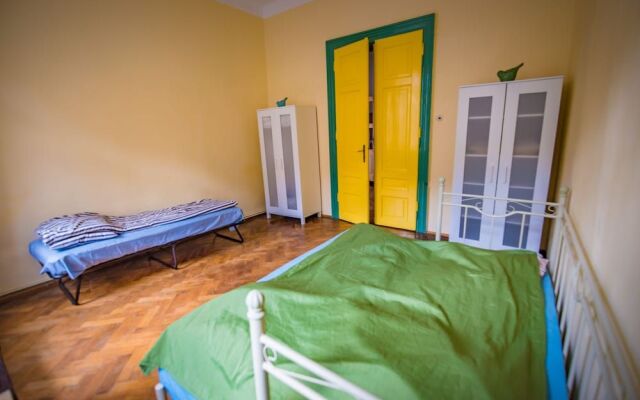 Mountain Tale - Hostel