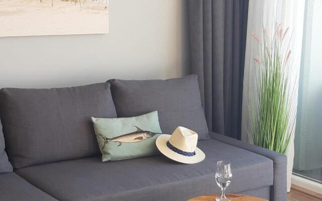 Benny's Beach House 2