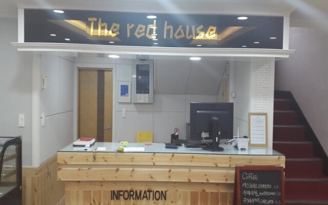 THE RED HOUSE - Hostel