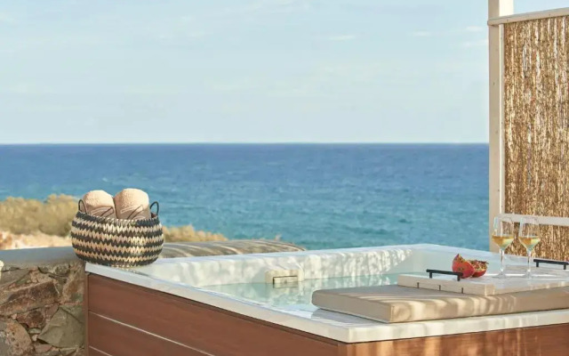 Volcano Luxury Suites Milos - Adults Only
