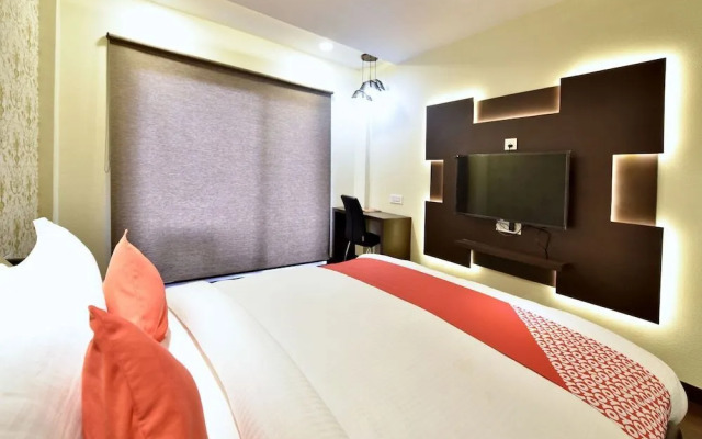 SS International Hotel by OYO Rooms